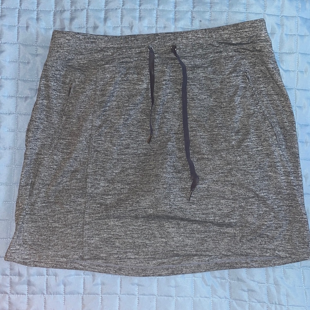 Tangerine Soft Active heather gray skort